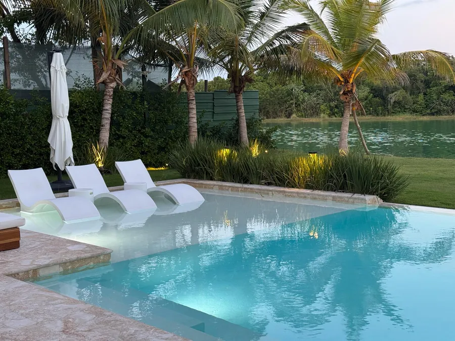 Contemporary Lagos villa beside the lake